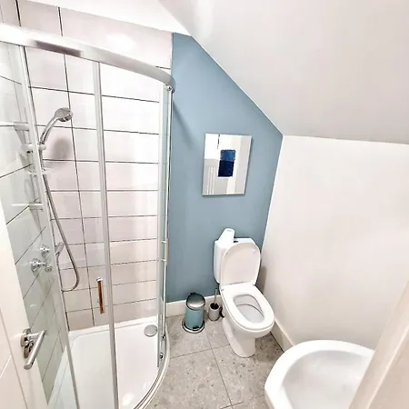 Holiday home 4-bed House Close To Airport, & Beaches Dublin