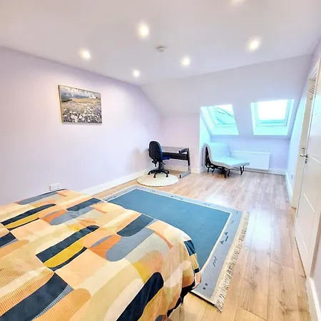 4-bed House Close To Airport, & Beaches * Dublin
